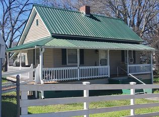 114 Hampton St, Pelzer, SC 29669