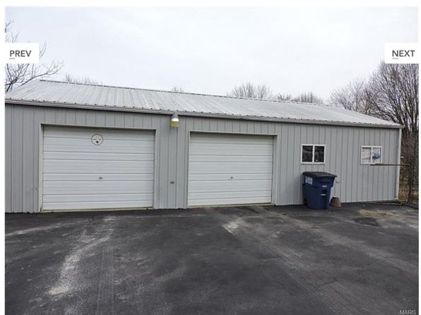 316 Hill St, Willisville, IL 62997