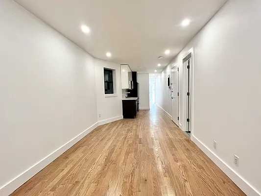 Rented by Hagstrom Management Inc | media 6