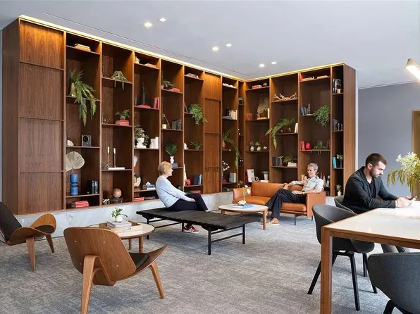 75 Park Lane South image 25 of 38