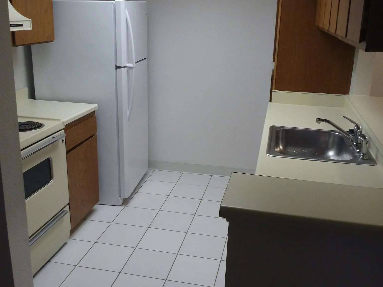 7870 W 87th Dr — Photo 3