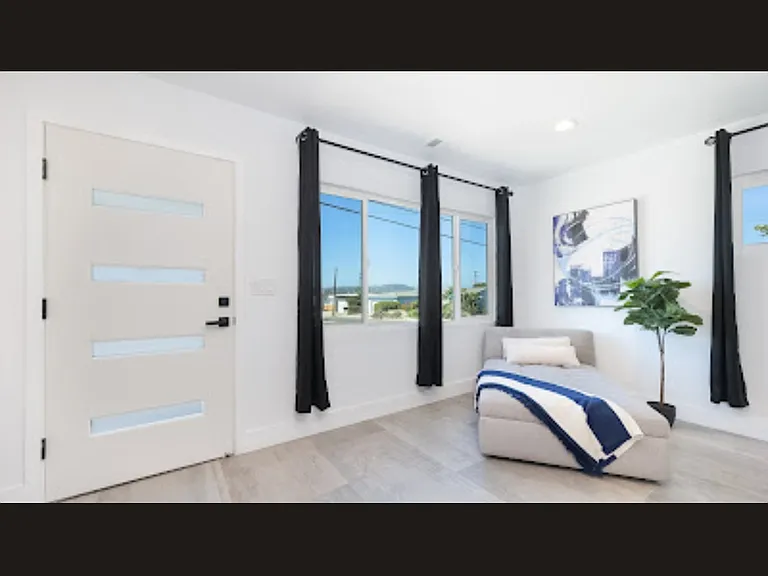 5141 Dubois Dr — Photo 2