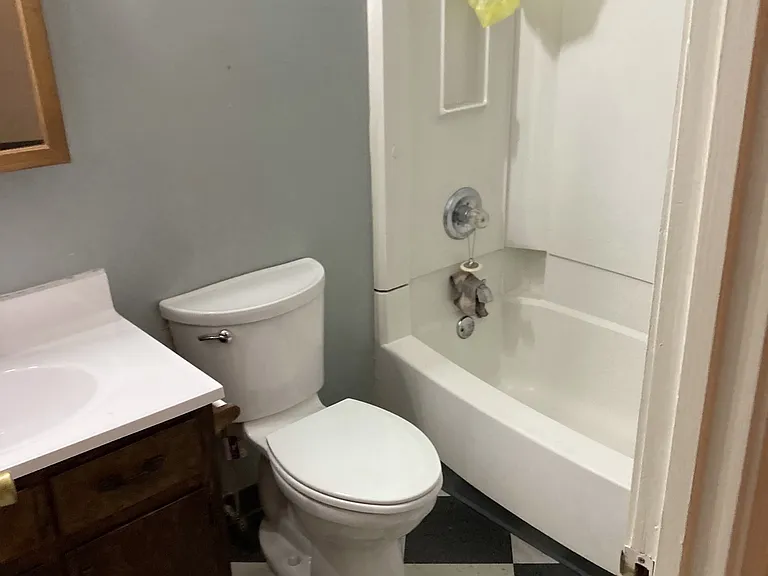 705 M St #1 — Photo 11