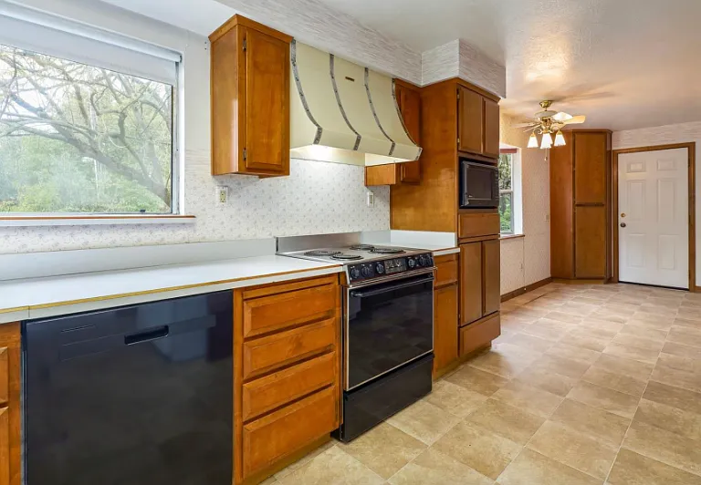 4510 Chicago Ave — Photo 7