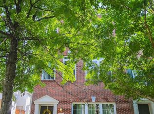 6490 Powatan Knoll Ct, Alexandria, VA 22312