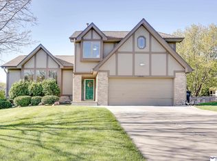 15071 Sharp St, Omaha, NE 68137