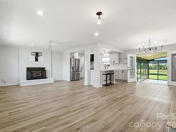 5th image of 130 Watts Farm Ln