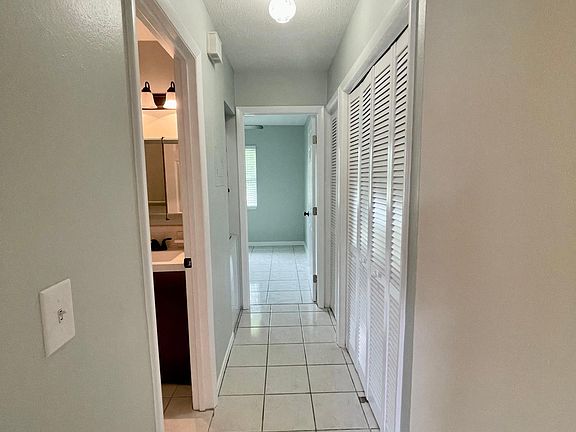 3rd image of 2115 9th Ave W APT 6E
