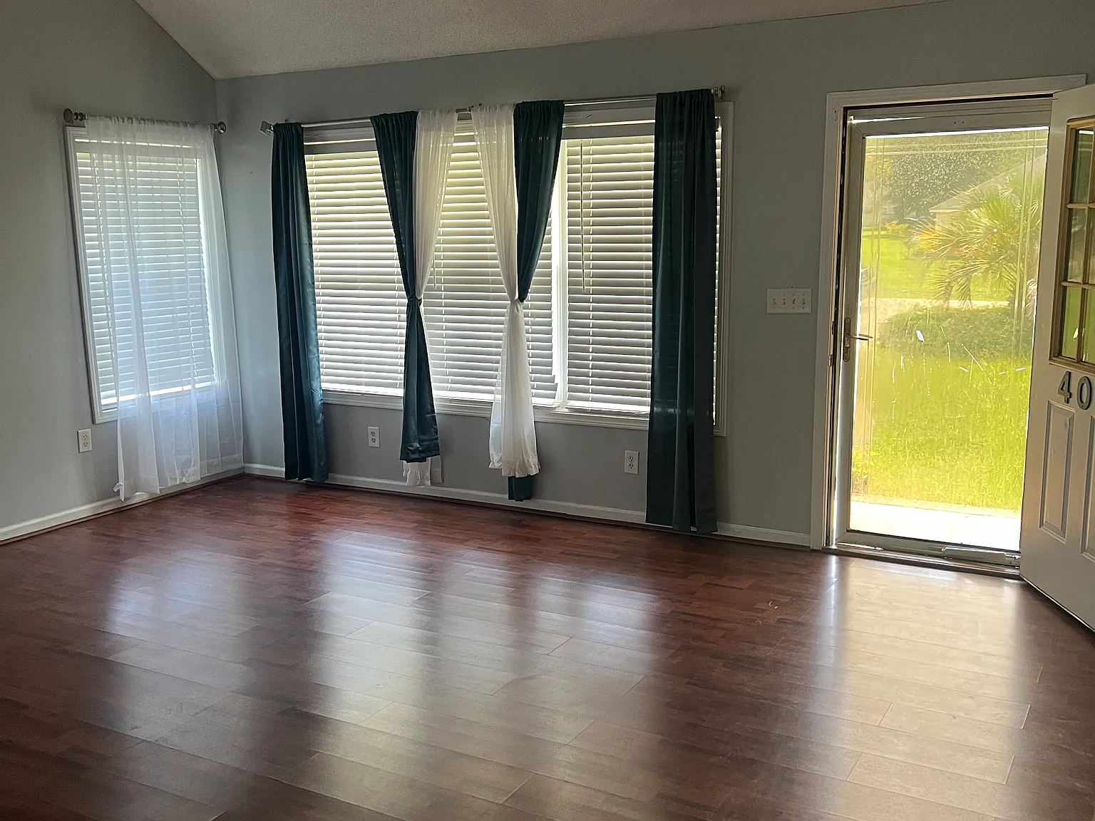 409 Lombardi Ct — Photo 2