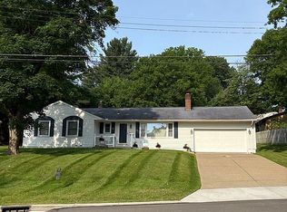2102 Robinhood Dr, Wooster, OH