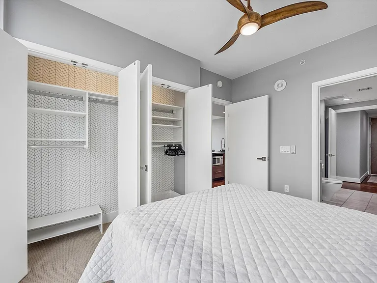 300 Bowie St #2805 — Photo 13