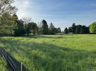 3297 Oak Grove Rd, Howell, MI 48855