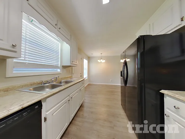 153 Michael Ln — Photo 6