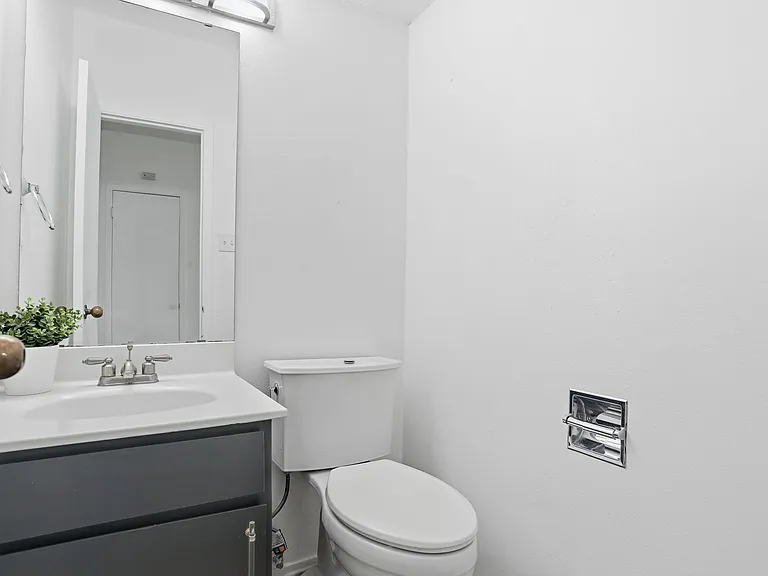8112 Scottshill — Photo 21
