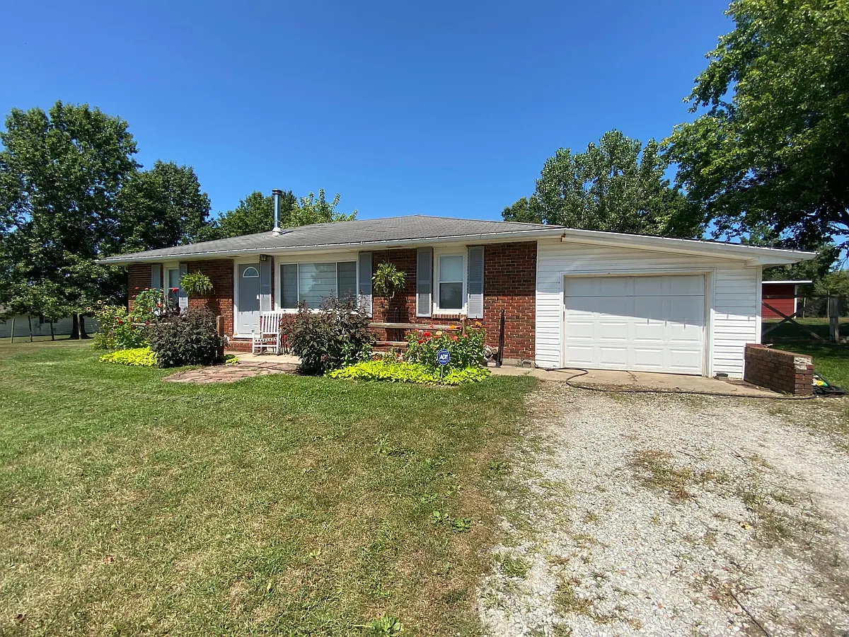 Building Photo - 5825 N Liddell Ln