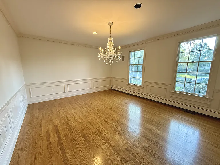 4 Elliston Rd — Photo 8