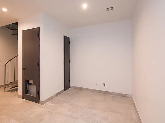 Rented by Midbrook Realty, LLC | media 10