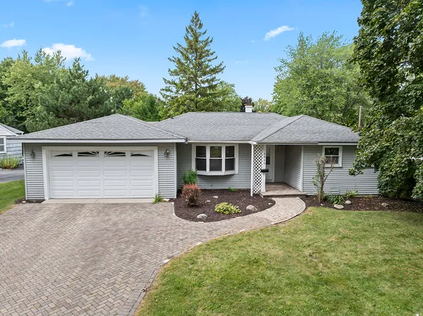 2900 Swallow Ln, Rolling Meadows, IL 60008