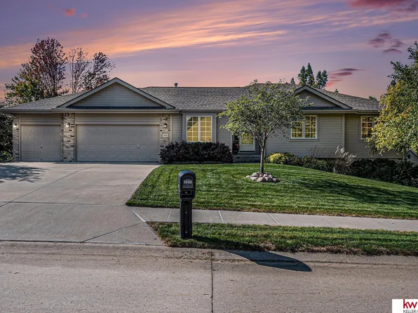 2134 N 152nd Cir, Omaha, NE 68116