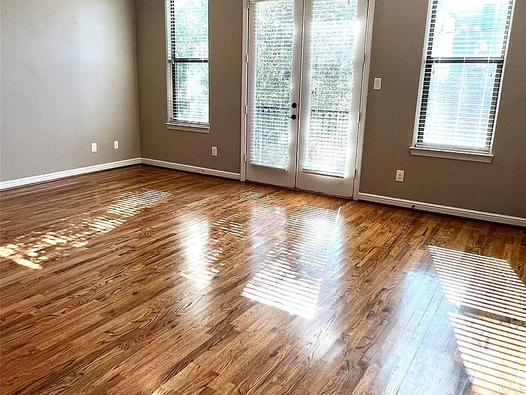1818 Edwards St — Photo 30