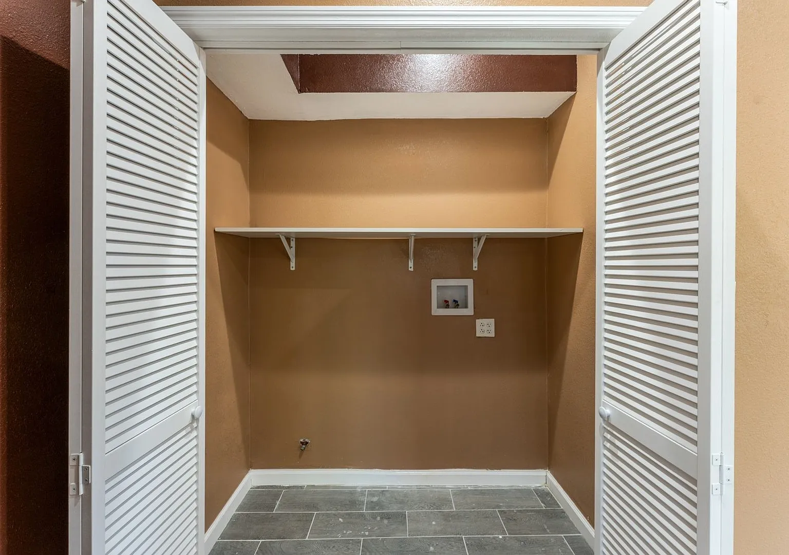 Charming 1BR House in Riverside — Photo 3