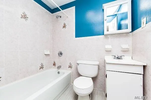 Rented by Century 21 American Homes | media 18