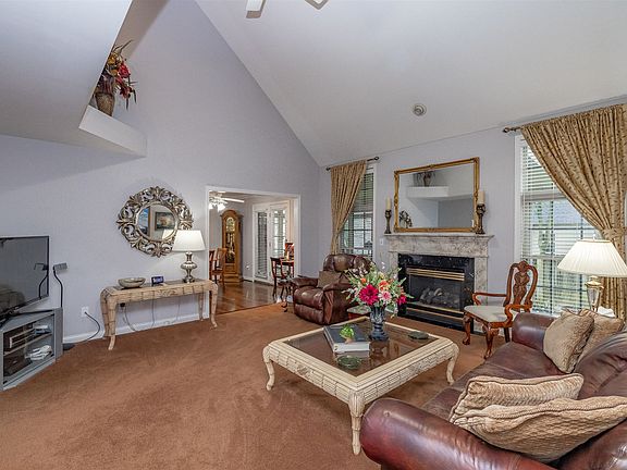 5th image of 3161 Caversham Park Ln