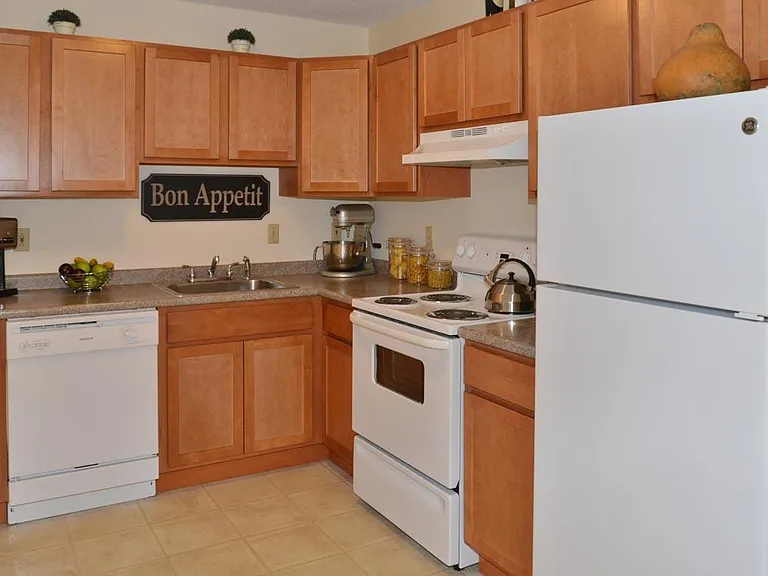 Oak Creek - A Beautiful Place to Live — Photo 9
