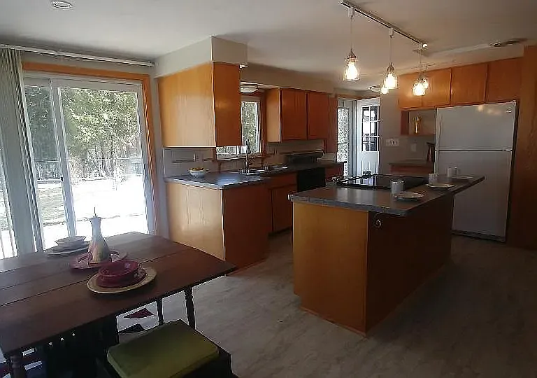 9875 E Cherry Bend Rd — Photo 3