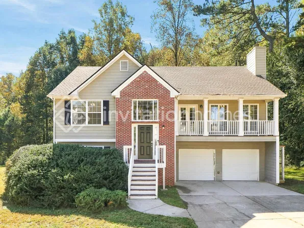 52 Farm St, Hiram, GA 30141