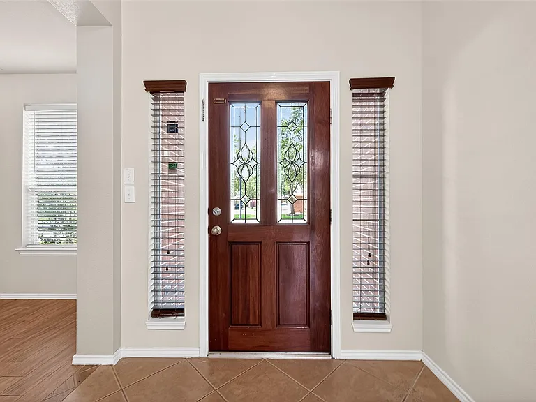 17611 Haywood Oaks Dr — Photo 3