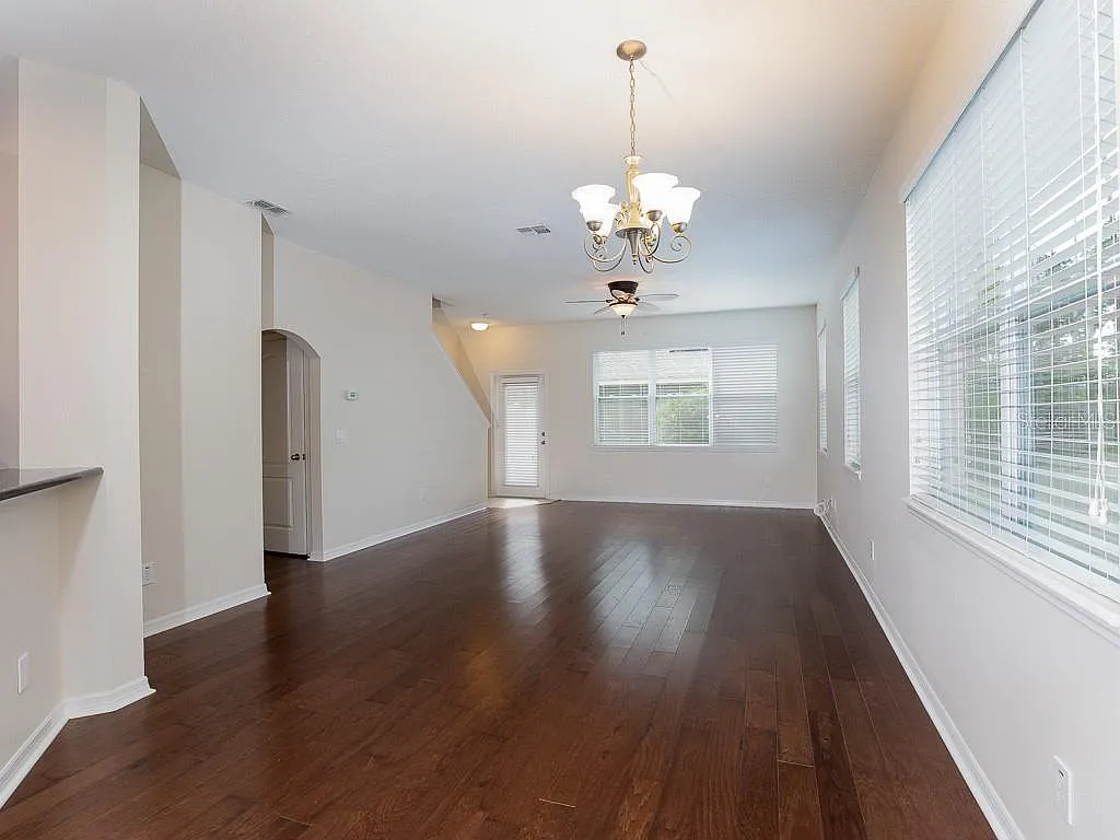 3 bed, 2.5 bath, 1545 sqft, $2,550 — Photo 4