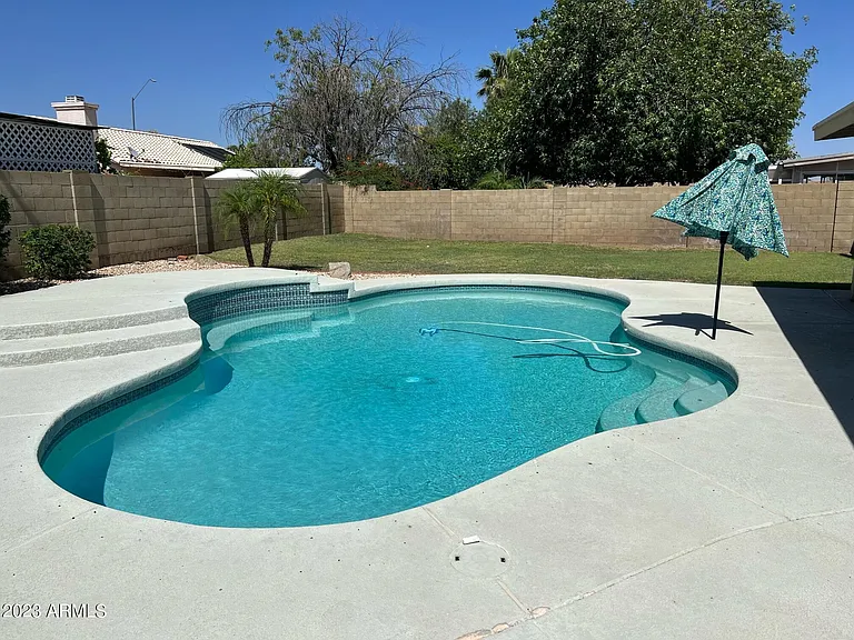 8 W Marco Polo Rd — Photo 15