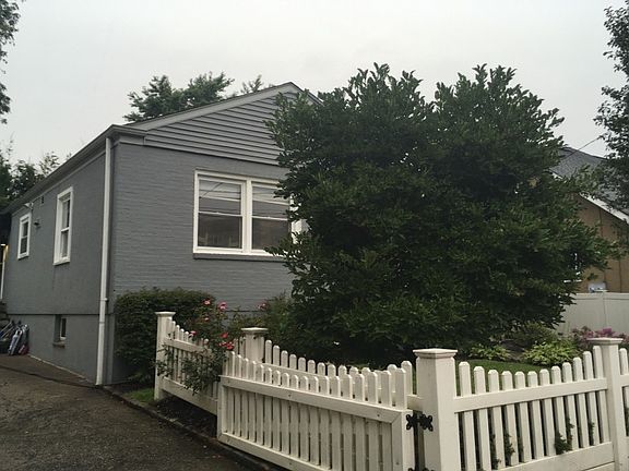 3rd image of 261 Waverly Ave