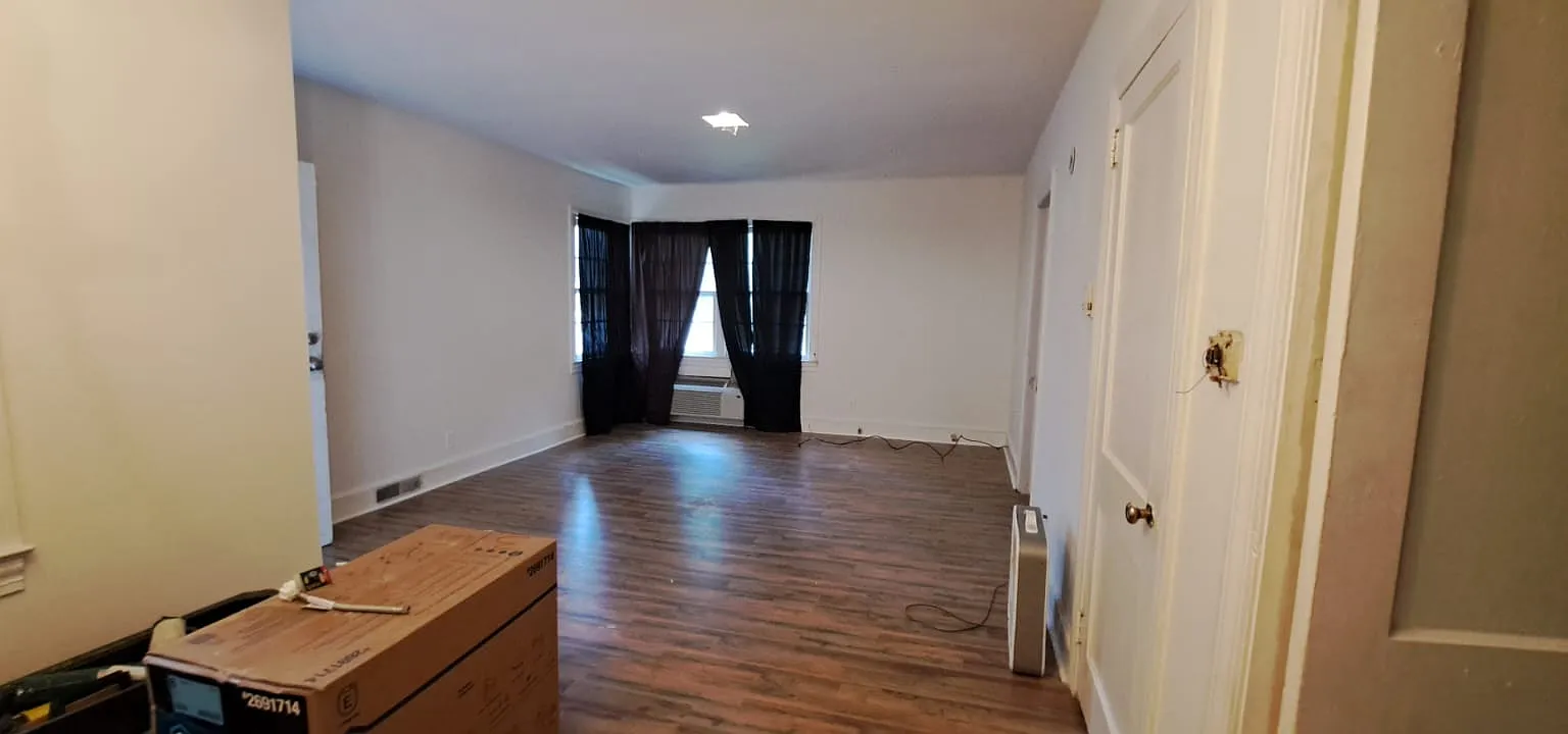 326 Gary St — Photo 3