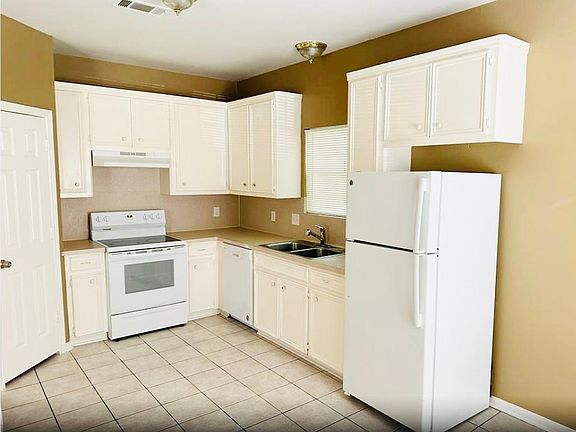5th image of 9518 Ashville Dr Unit A
