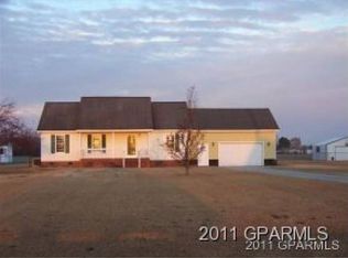 4019 Avon Rd, Grimesland, NC 27837