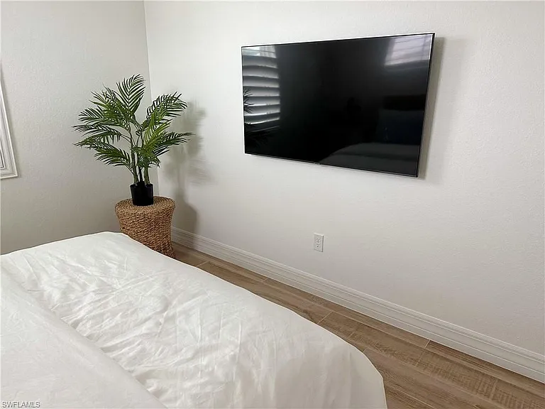 207 Indies Dr E #201 — Photo 16