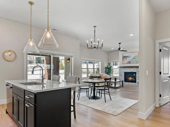 1801 Opus Lane #101, Verona, WI 53593