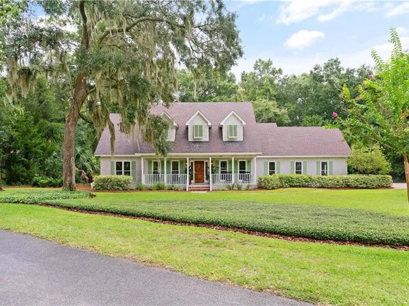 200 Vassar Point Dr, Saint Simons Island, GA 31522