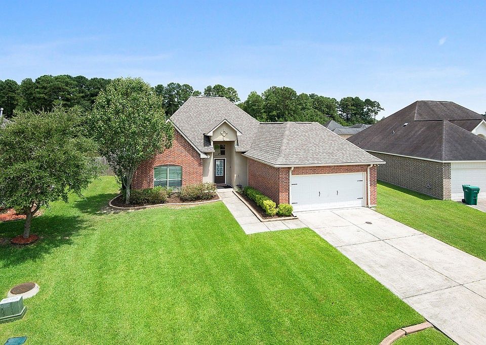 1st image of 25924 Willow Wood St