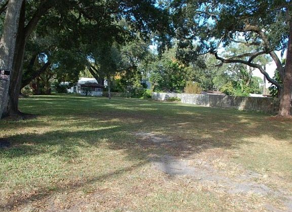 5th image of 1007 Venetian Ave