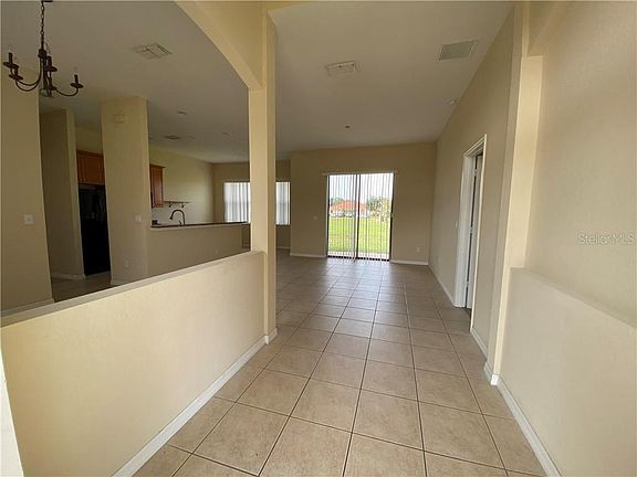2nd image of 443 Cinnamon Dr
