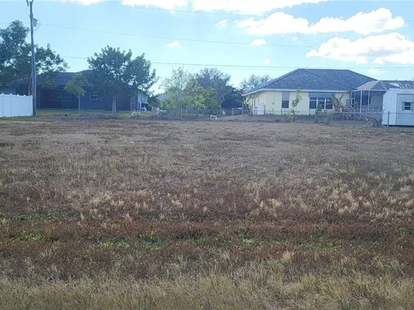 1926 NE 15th Ter, Cape Coral, FL 33909