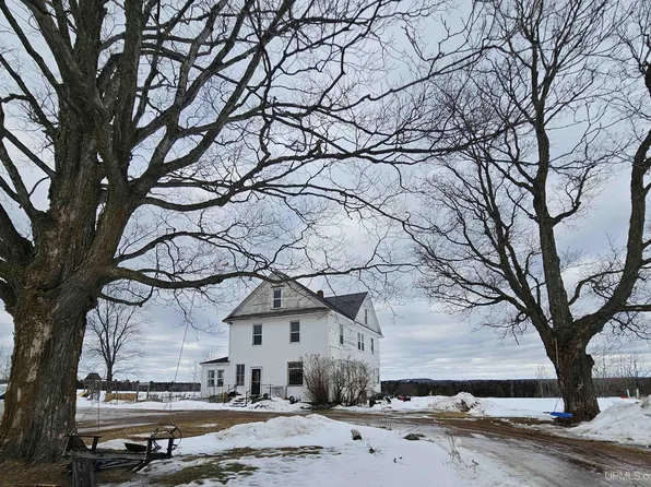 9322 Us Highway 41 S, Skandia, MI 49885