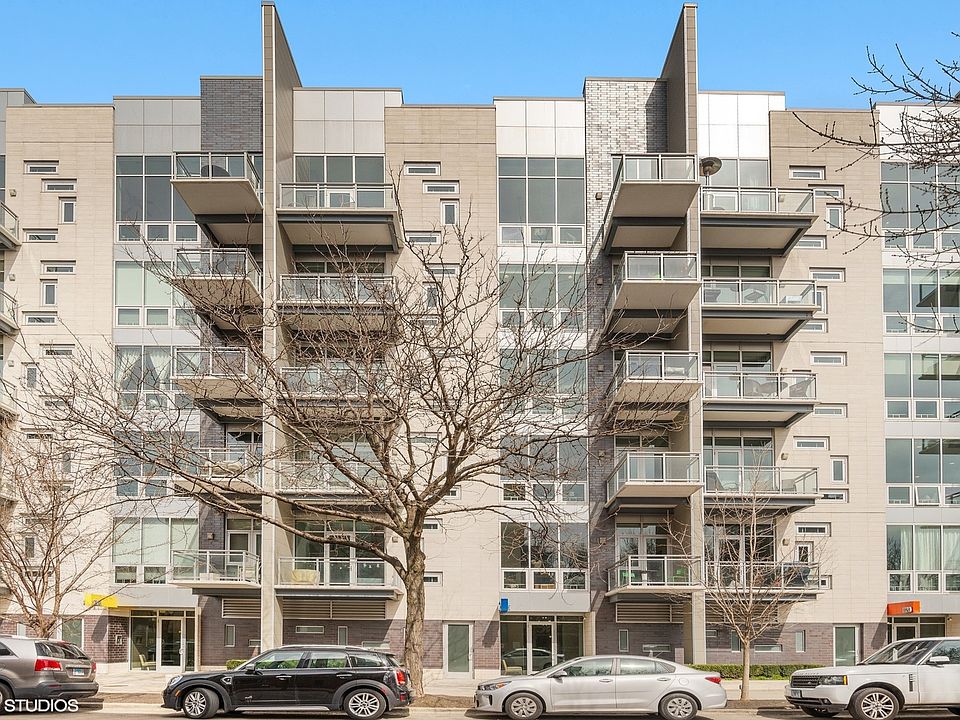 1st image of 1124 W Adams St #6E