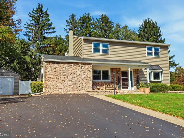 712 Pennsdale Dr, Morrisville, PA 19067