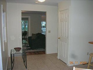 4th image of 102 Catherine St