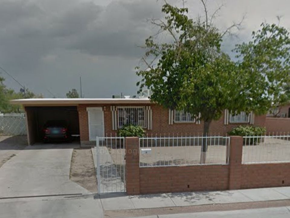 1st image of 601 W Calle Margarita