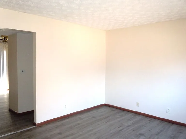 327 Ofarrell St — Photo 2